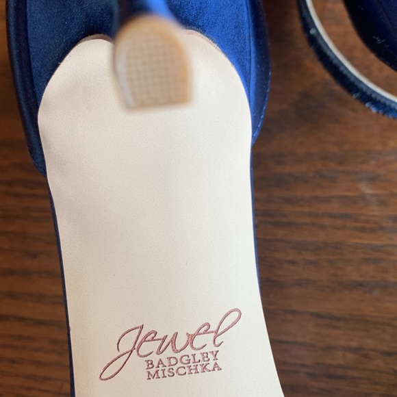 Badgley Mischka Jewel Navy Satin Jewelled Ankle Strap Sandals EUC - Picture 7 of 9